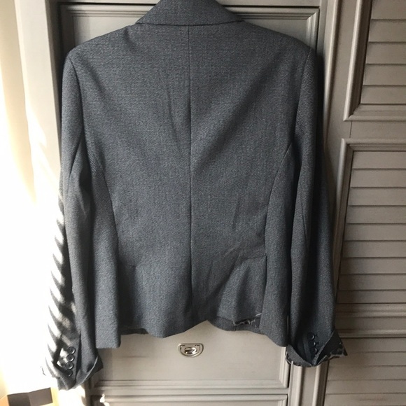 Sz12 banana republic gray blazer w leopard lining - Picture 3 of 3